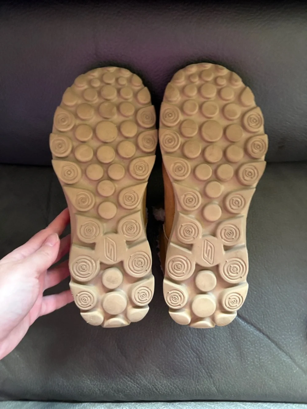Sketchers on the go chestnut with fleece lined slip in boots